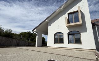 Casa rezidențială cu 7 camere, 3 băi, dressing, pivniță – Sura Mica - Poză 4