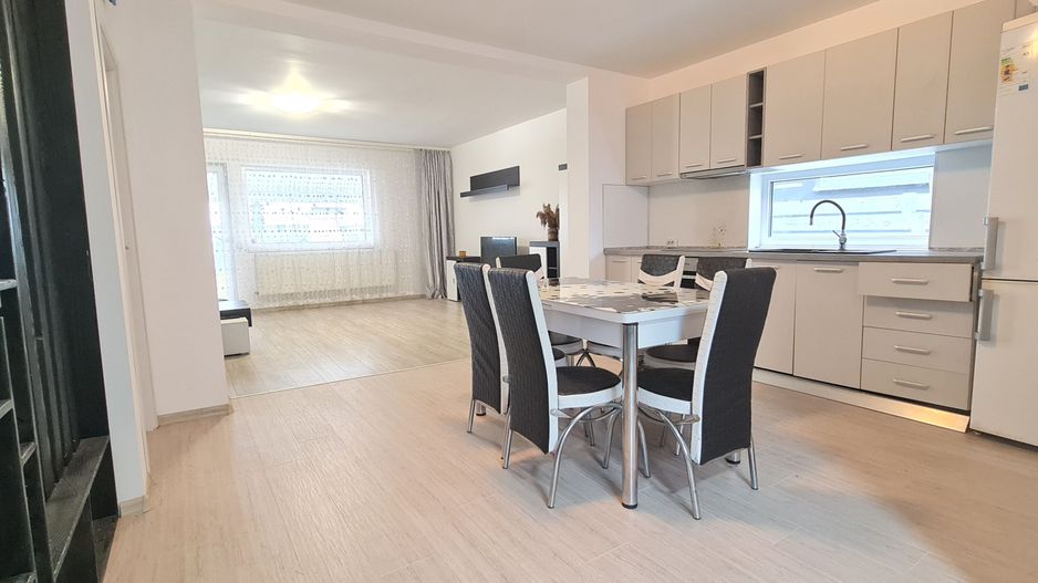 Casa mobilata si utilata in Cartier Izvor Tarlungeni Brasov - Poză 3