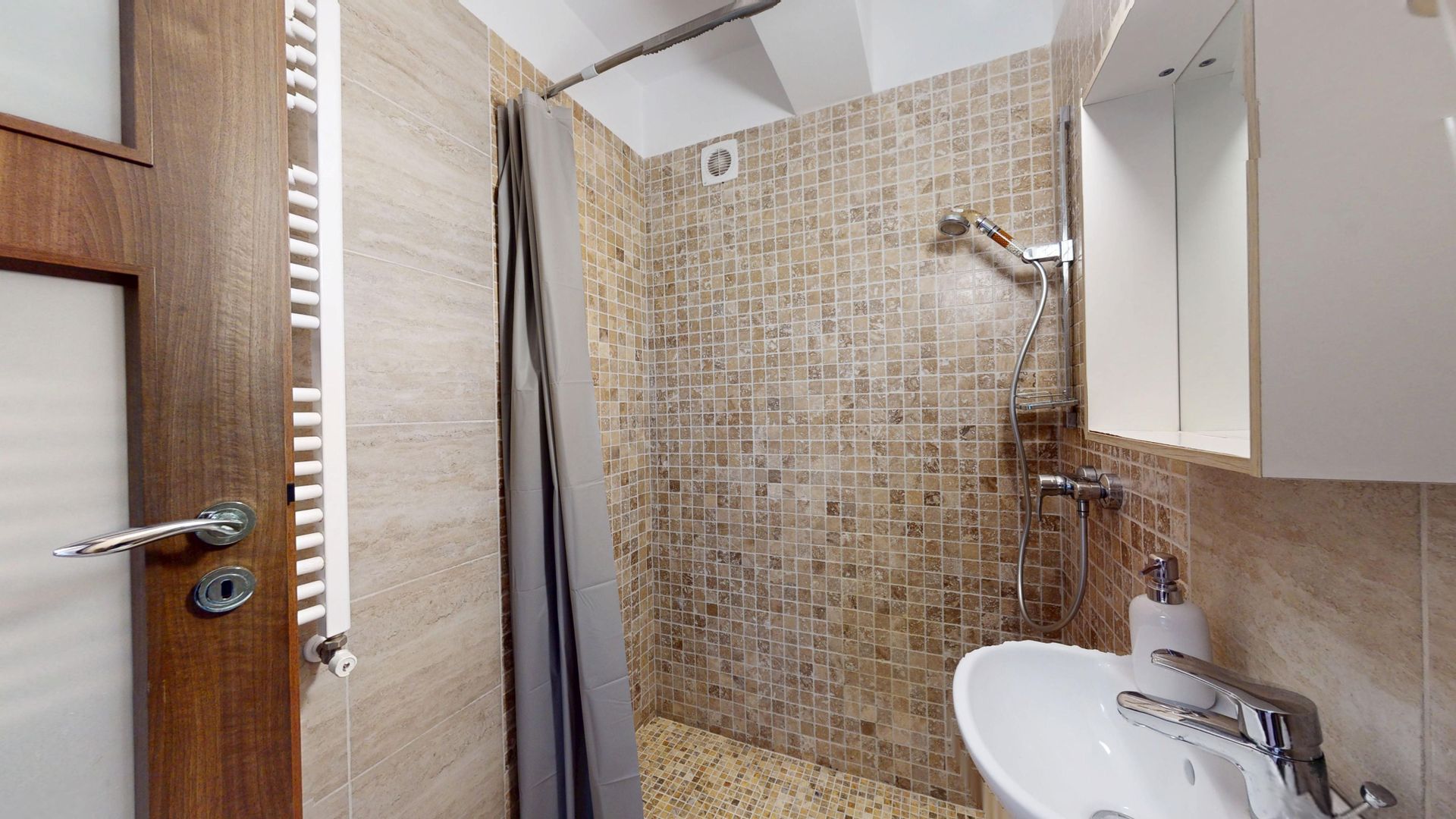 Apartament 4 camere + curte proprie Locatie excelenta – Brancoveanu - Poză 48