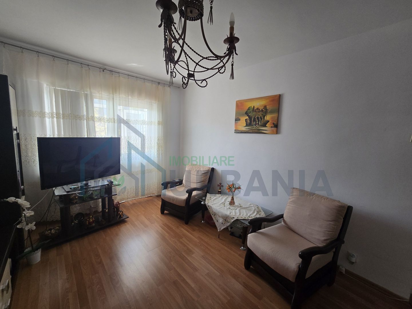 Apartament 3 camere, decomandat, mobilat și utilat complet, în Centrul Iașiului - Poză 1