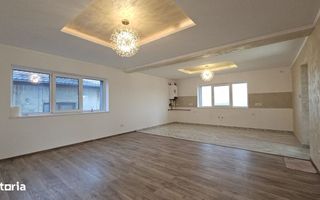 Casă modernă P+M cu vedere panoramică spre lac, Ciurbești, Miroslava - Poză 10