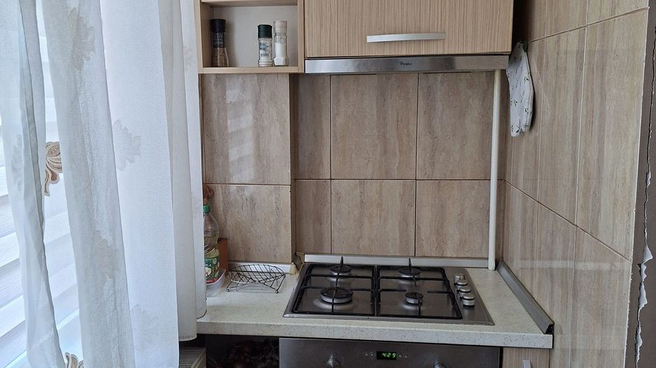 Apartament cu 3 camere - 70mp - Zona Aradului - Poză 6