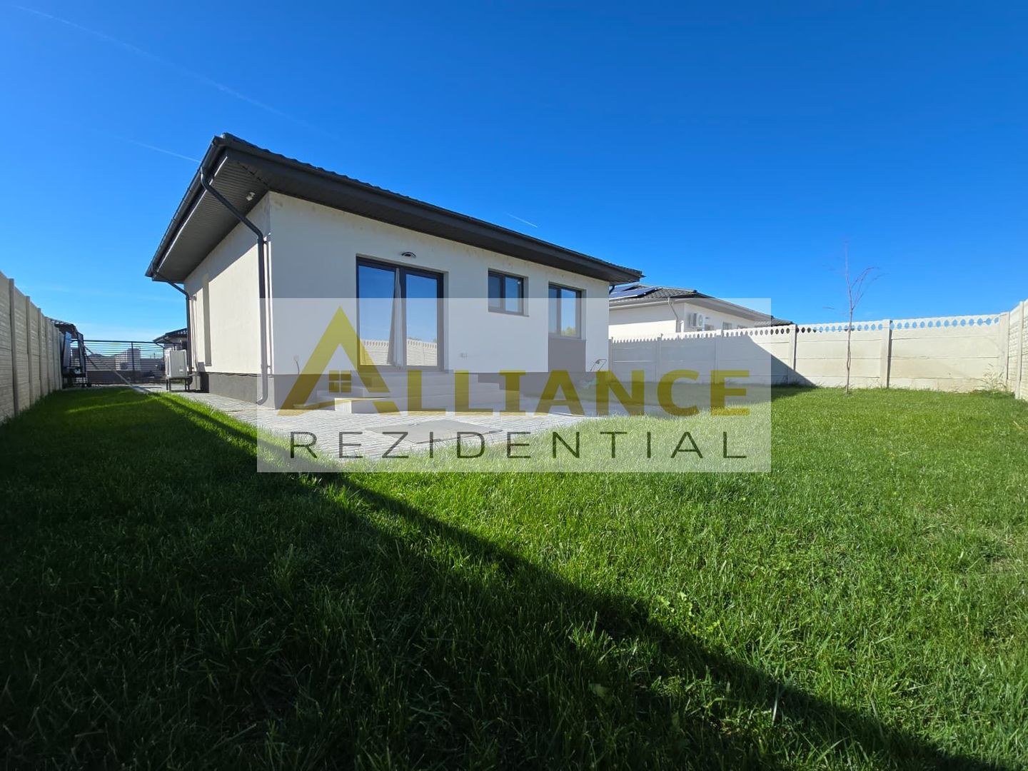 Casa 3 Camere | Panouri fotovoltaice | Pompa de caldura - Poză 2