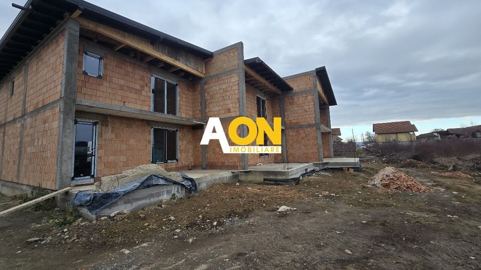 1/2 Duplex Zona Dealul Furcilor 4 Camere, 300mp Teren, 60mp Subsol - Poză 3