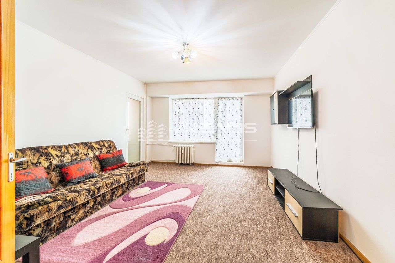 VÂNDUT!!! Apartament spațios cu 3 camere, zona Polivalentă - Poză 1