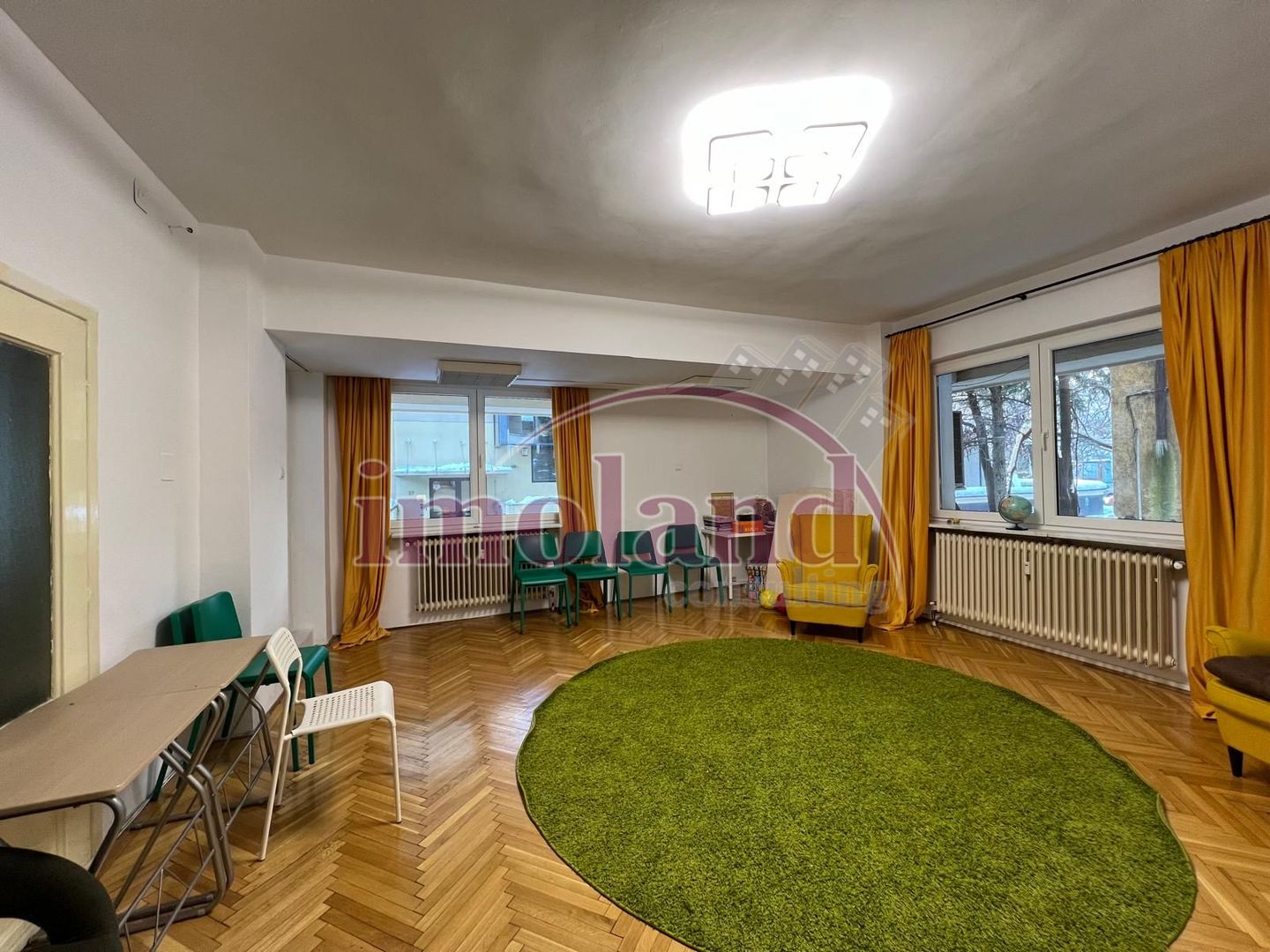 Vanzare - Parter inalt - 4 Camere - Primaverii - Poză 2