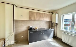 Apartament 3 camere, decomandat, zona Micalaca - Poză 4