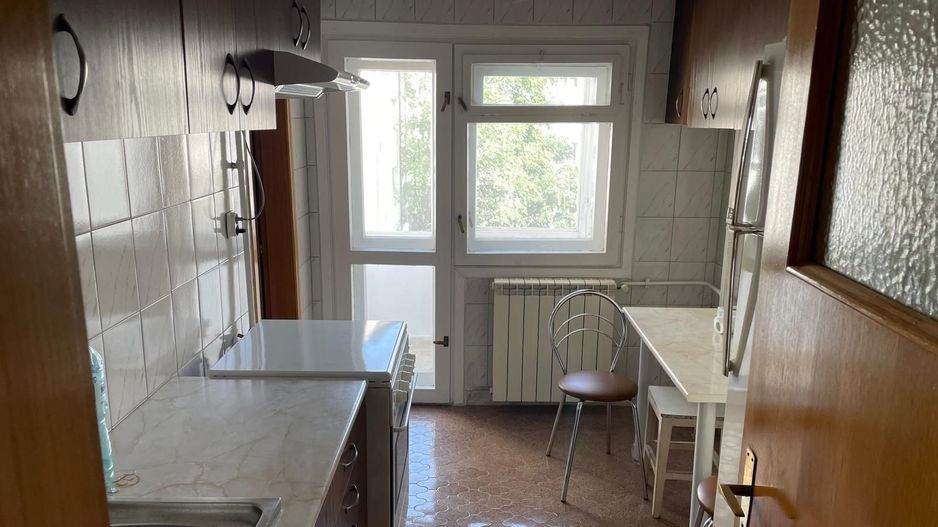 De Închiriat Apartament 3 Camere Unirii- Centrul Civic - Poză 3
