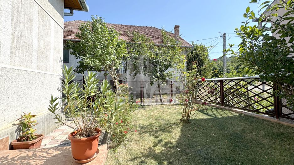 Casa cu 4 camere/teren 396mp/Garaj/Str.Stefan Augustin. - Poză 8