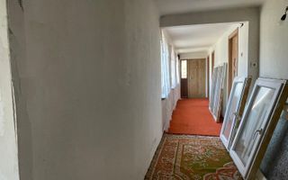 Casa in Predesti - Poză 6