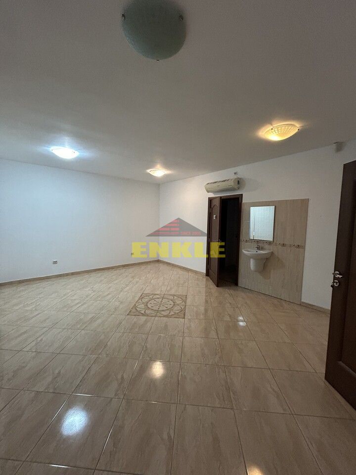 De inchiriat Spatiu Comercial, zona Pietonalul Unirii. Pret 1300€ - Poză 3