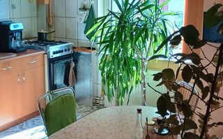Apartament spațios cu 3 camere, 78 mp, 2 băi și 2 balcoane – Vlahuta - Poză 3