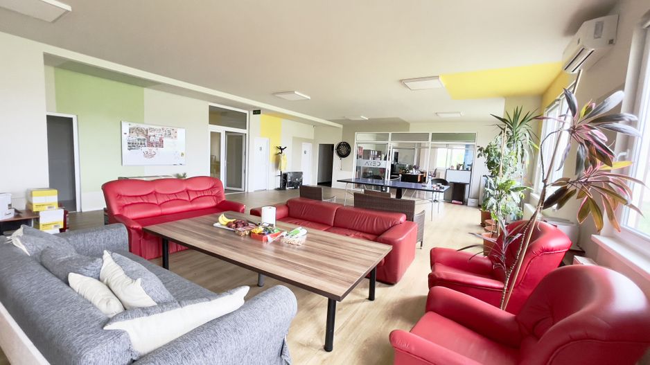 Cladire birouri cu parcari in incinta privata - Poză 7