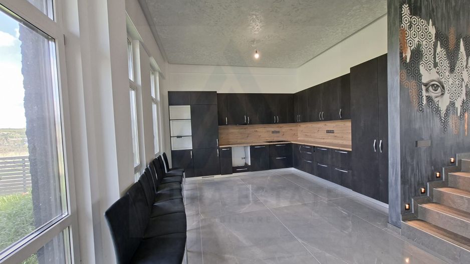 Casă moderna 229 mp utili garaj  piscina terasa balcon Cisnadioara - Poză 3