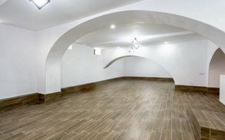 Casa boiereasca renovata Unirii | Curte 70mp | D+P+Pod - Poză 9