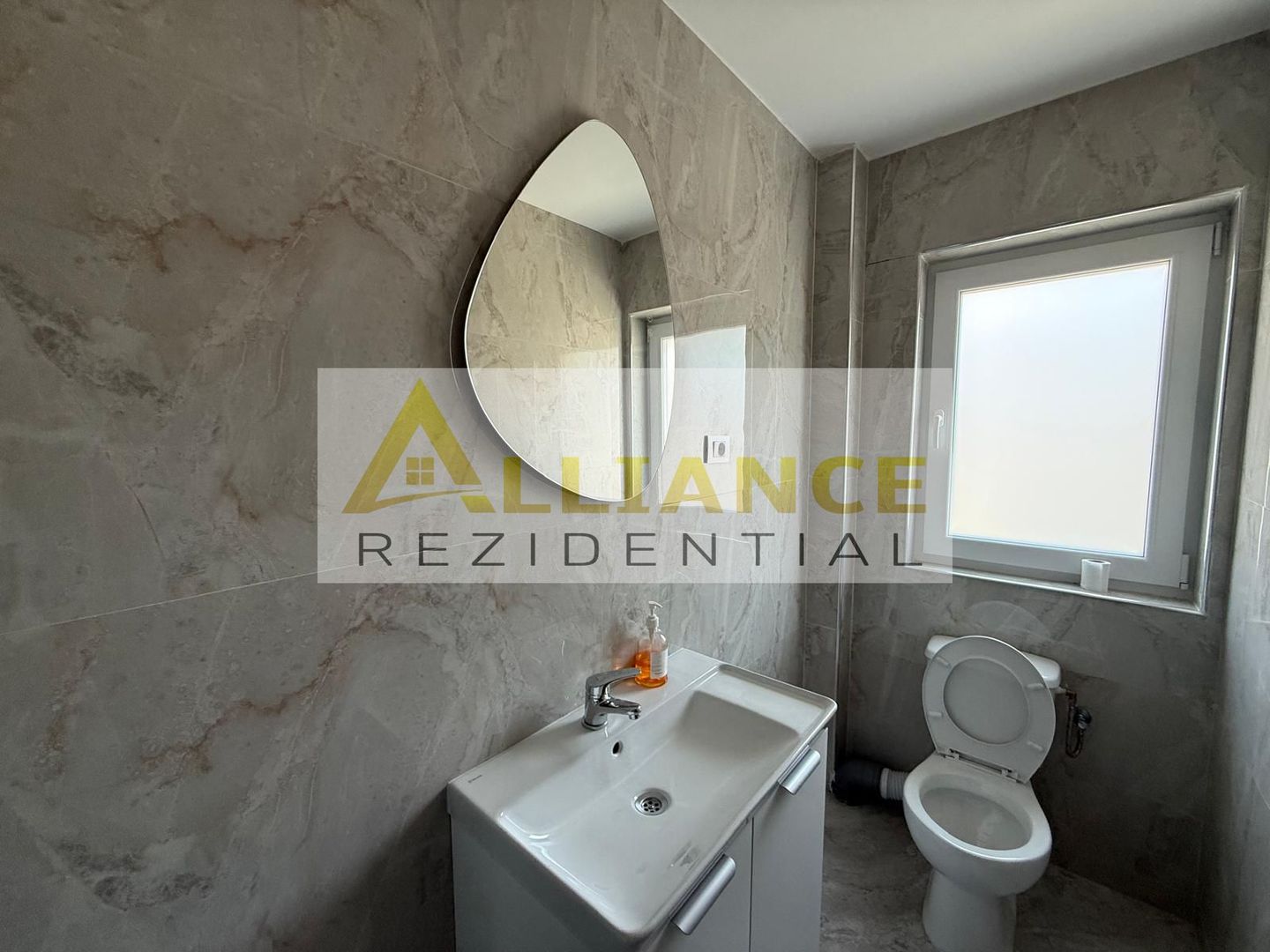 Vila individuala P+1E ~ 4 camere 2 bai ~ 247mp teren - Poză 11