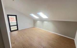 Garsoniera Decomandata - 45mp - balcon - parcare - Sanpetru - Roca - Poză 1