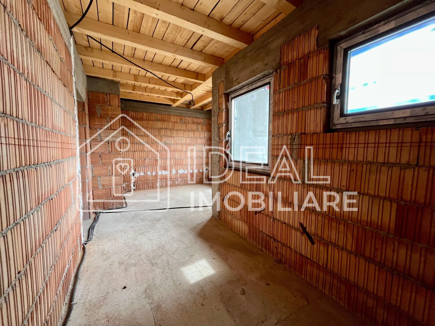 Casa individuala - 125mpu și 270mp curte | Sura Mica - Poză 11