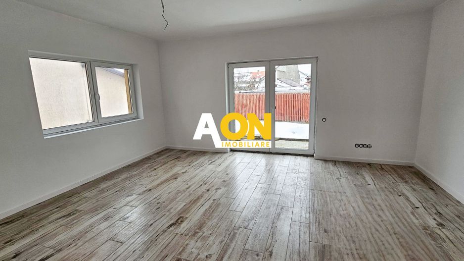 1/2 Duplex finisat 90%, 4 camere, 317 mp teren, zona Centru - Poză 3