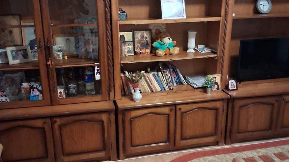 vand apartament 2 camere zona Alunisul Nou, paretr cvu terasa gaz tras - Poză 1