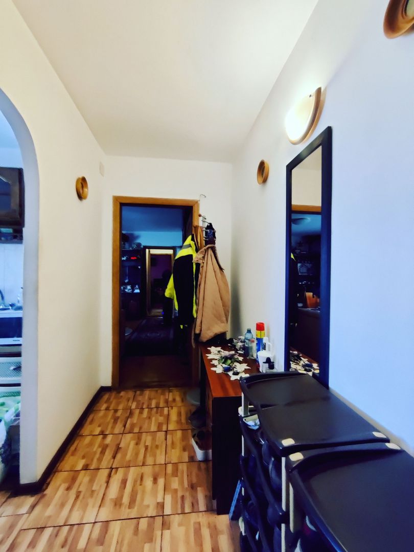 APARTAMENT SEMIDECOMANDAT  2 CAMERE CALEA ARADULUI - Poză 4