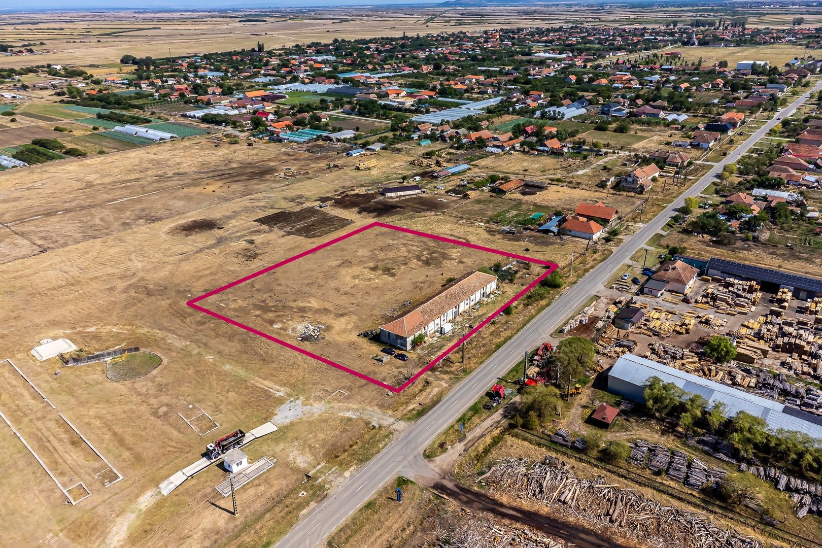 Proprietate ideală pentru atelier sau mică afacere în Zărand! - Poză 2