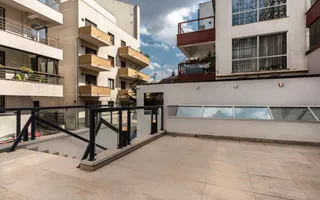 4 camere| semineu| piscina interioara | sauna | sala de sport| parcare - Poză 29