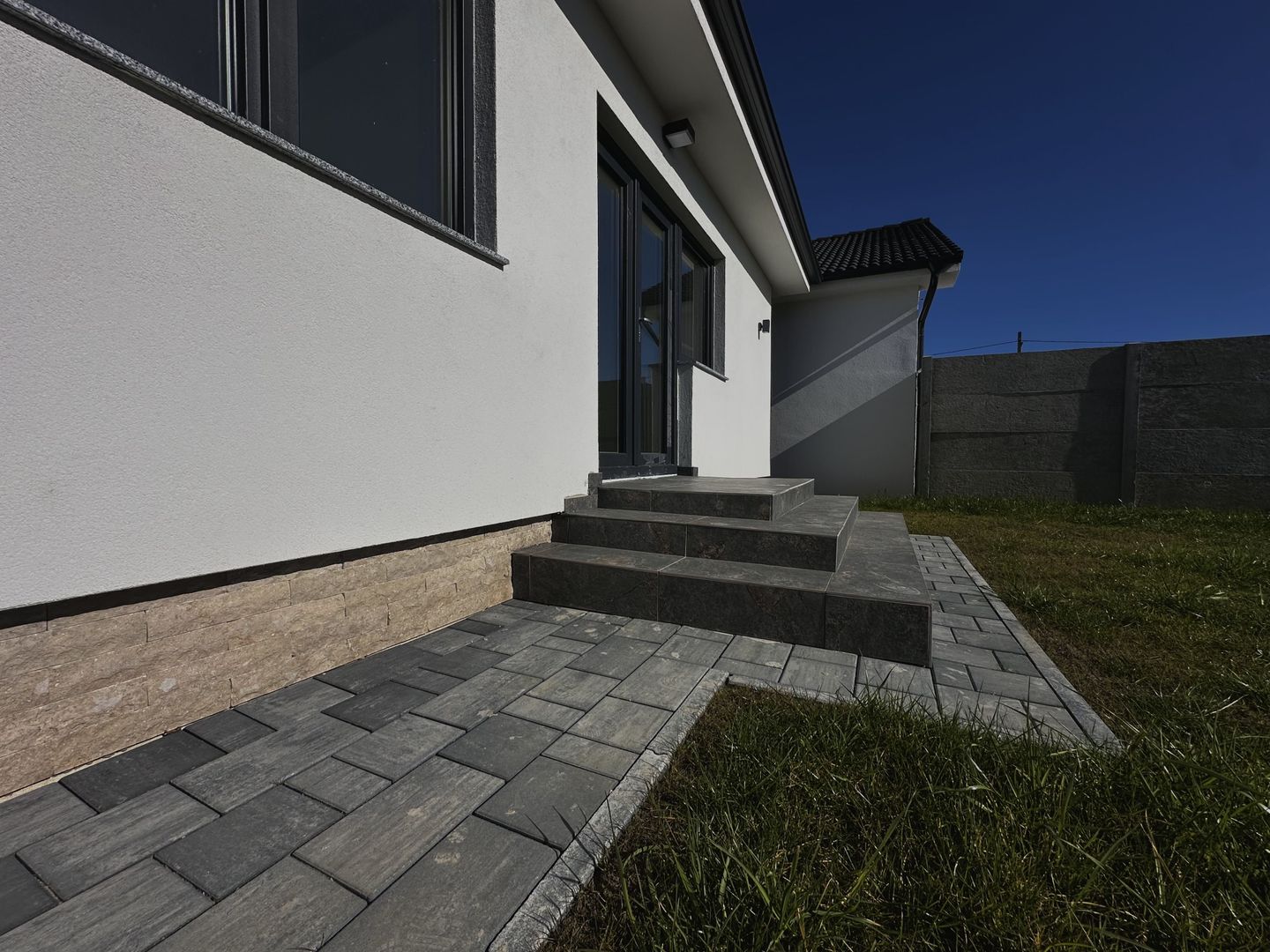 Casa nouă premium - la intrare în Sântandrei, garaj - Poză 3