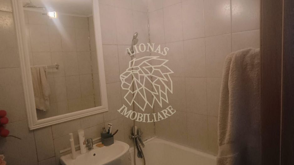 Apartament doua camere Gherla central strada Mesteacanului - Poză 13
