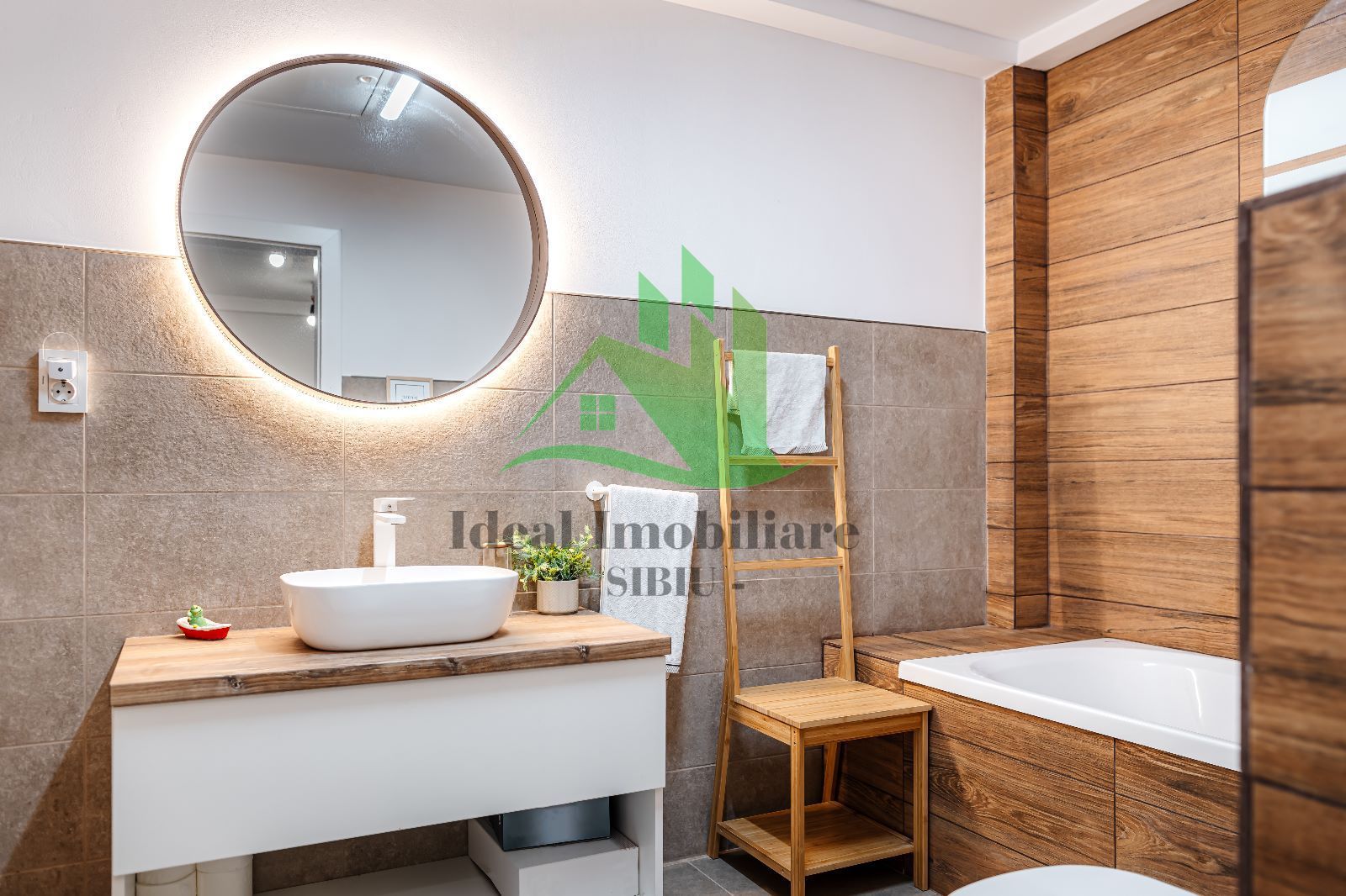 Casa Triplex cu 3 camere, Mobilat-Utilat, in Selimbar - Poză 4