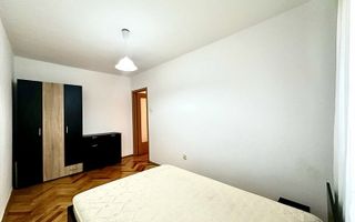 Apartament cu 3 camere de vânzare - Poză 12