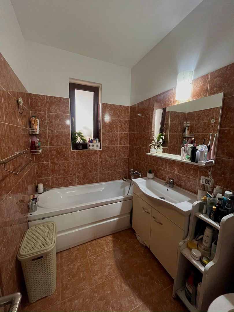 Giroc-Eso | 2 Camere | Etaj 1 | Mobilat si utilat | Loc de parcare - Poză 7