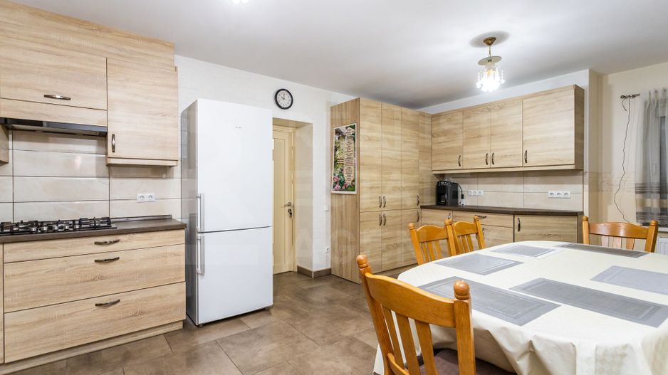 Vânzare, casă, 3 nivele strada Livezilor, Cricova. - Poză 4