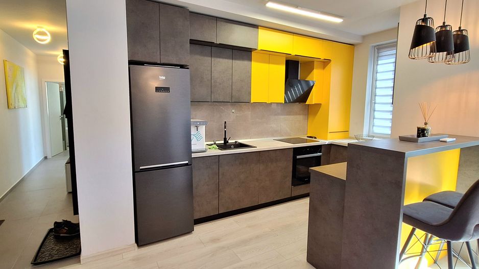 Apartament cu 3 camere, curte si loc de parcare - Poză 5