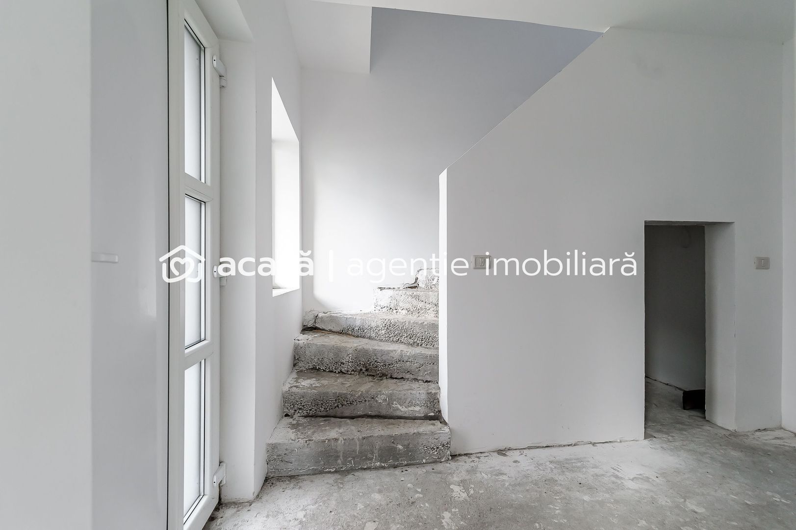 Vândut! Casă modernă, elegantă cu spațiu pentru întreaga familie - Poză 11