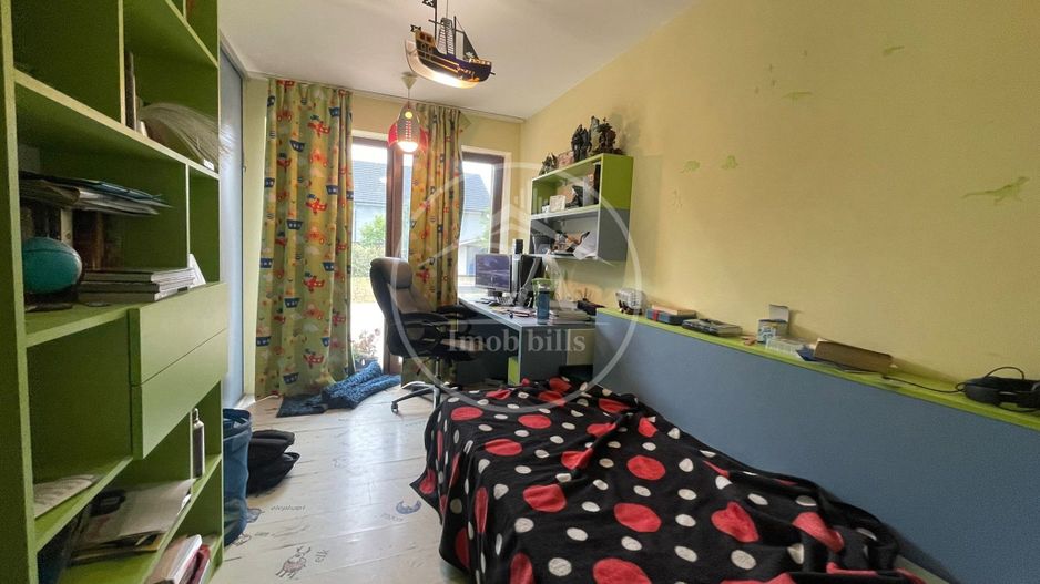 Casa de inchiriat cu 5 camere  in zona Nufaru, Oradea. - Poză 18