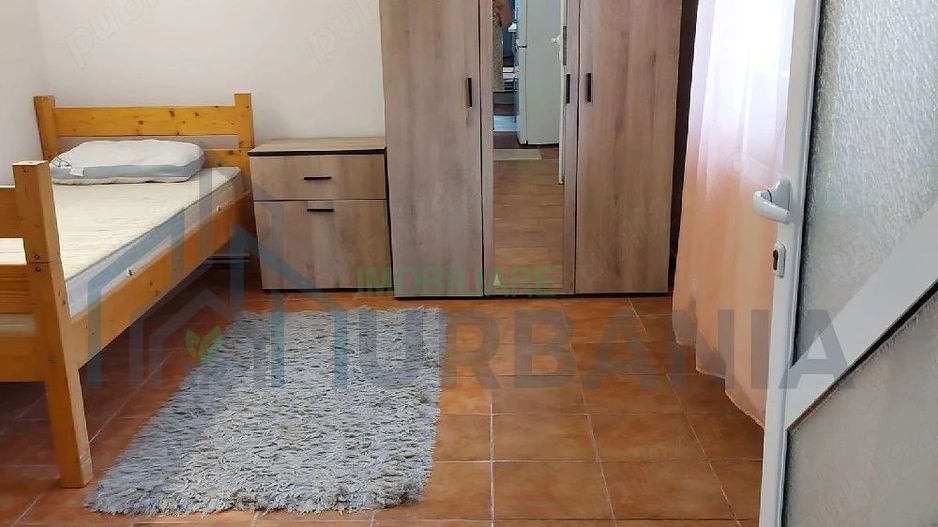 Cameră cu baie proprie în vilă, Centru – aproape UMF Nicolae Leon, intrare separată - Poză 1