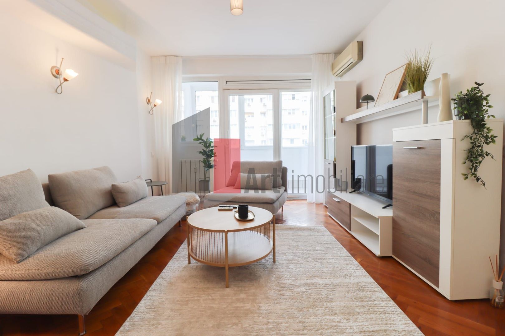 Apartamentul "BENEIT", Obor-Pasaj, BLOC STRADAL - Poză 1