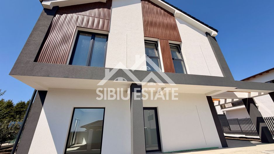 Casa finalizata Calea Cisnadiei curte proprie generoasa, Comison 0% - Poză 2