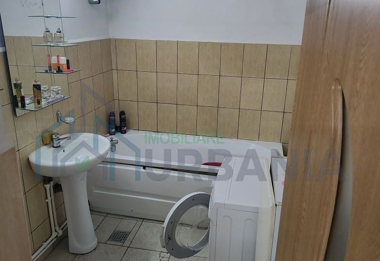 Casă de vânzare în Tătărași - Poză 6