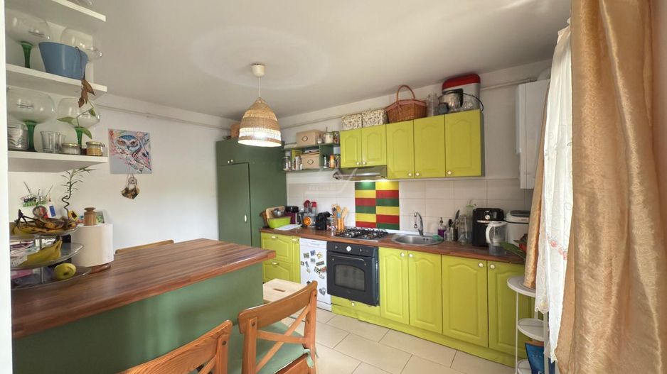 Pozitie excelenta - situata la margine. 3 dormitoare. Curte mare. - Poză 4