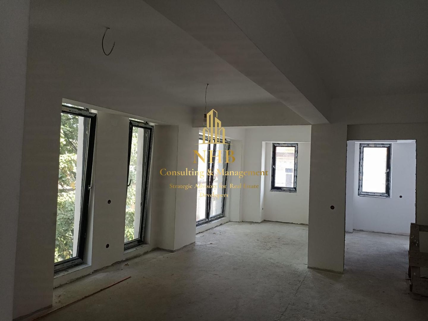 COMISION 0% - Spatiu Comercial | Cladire de Birouri | Piata Romana - Poză 2