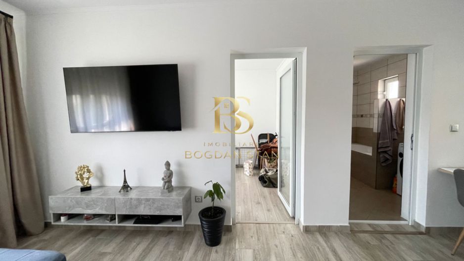 Apartament 3 camere de vânzare | Etaj 4 | Zona Micro 15 - Poză 4