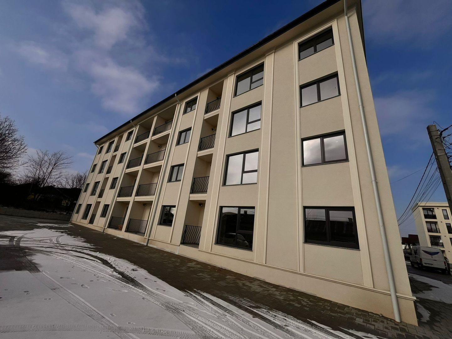 Apartamente/Garsoniere  32-45Mp I Lisaura/Suceava  I 1800-2000Euro/Mp - Poză 1