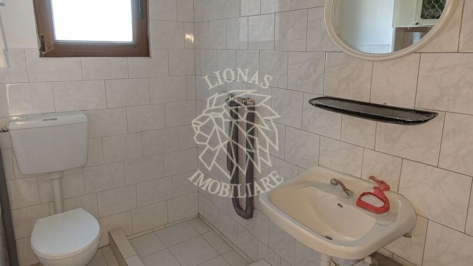 Cabana 110 mp-2 balcoane-teren 900 mp-zona gratar-Piatra Fantanele - Poză 5