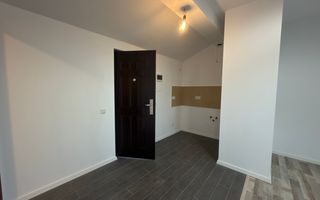 Disponibil imediat. Bloc nou - Poză 5