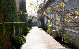 IMOBIL RENOVAT CU CURTE PROPRIE- ROND COSBUC - Poză 2