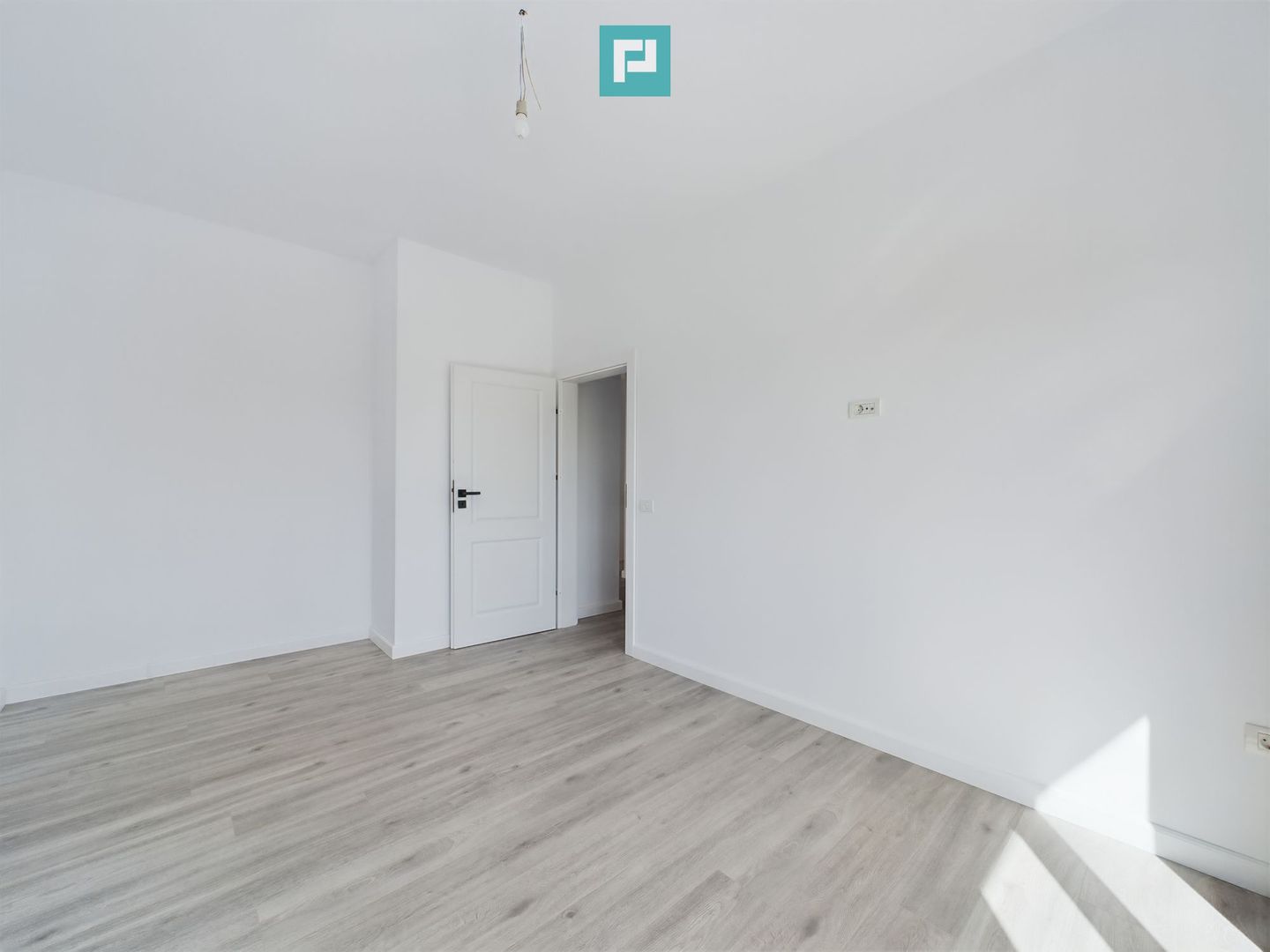 Duplex cu 5 camere în Ghiroda - Poză 5