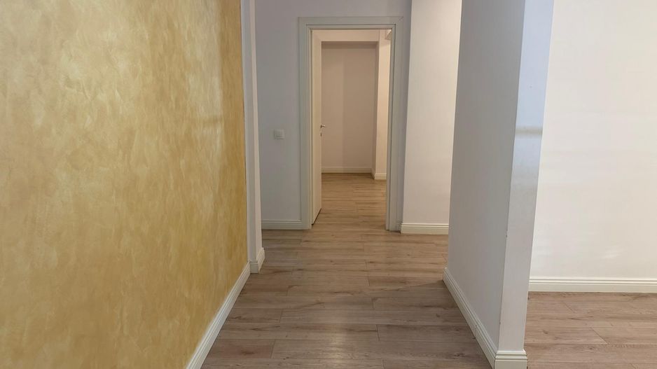 INCHIRIERE Apartament cu 3 camere in zona Aviatiei - Poză 6