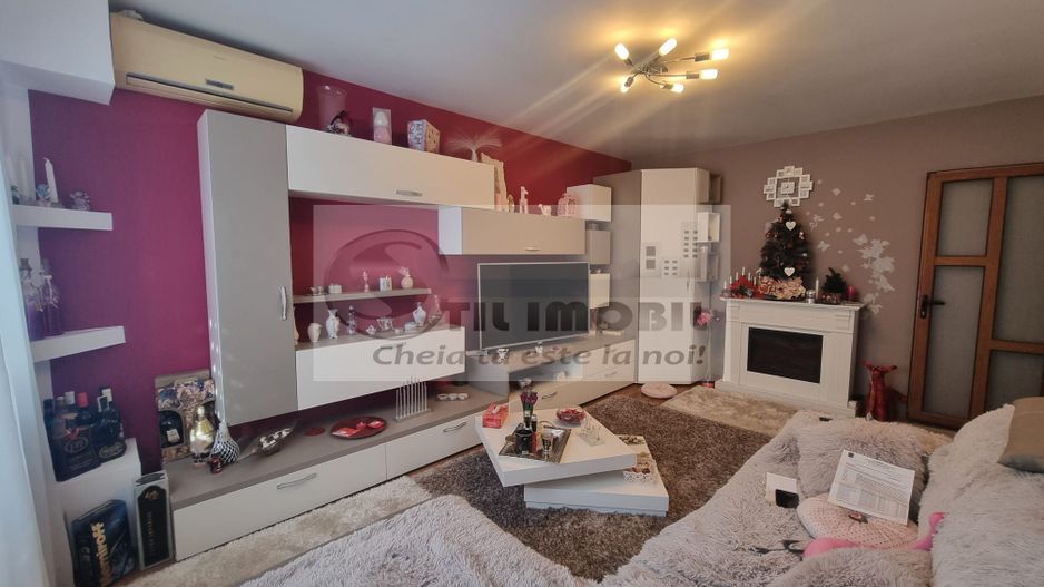 Apartament cu 3 cam, dec, 75 mp, 2 bai, balcon, Nicolina - 135000 euro - Poză 1